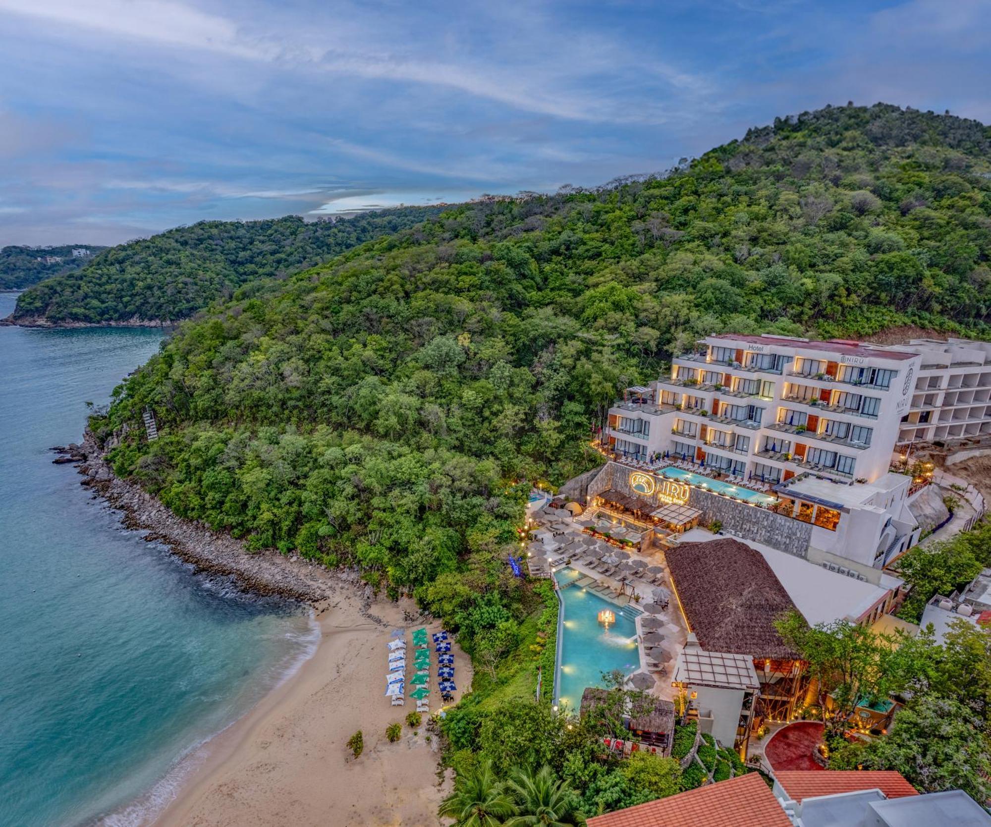 Niru Ocean Suites By Binniguenda Санта-Крус-Хуатулко Экстерьер фото